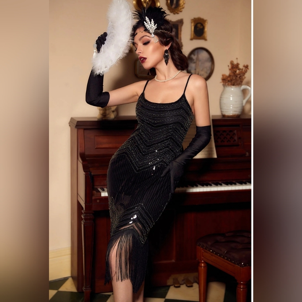 Fringed 1920s style M dress